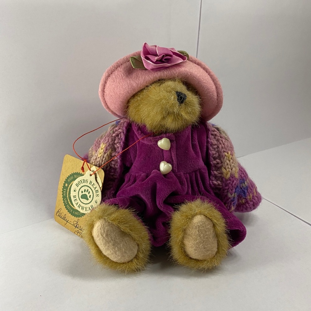 Retired Bailey Spring 1996 Boyds Bear
